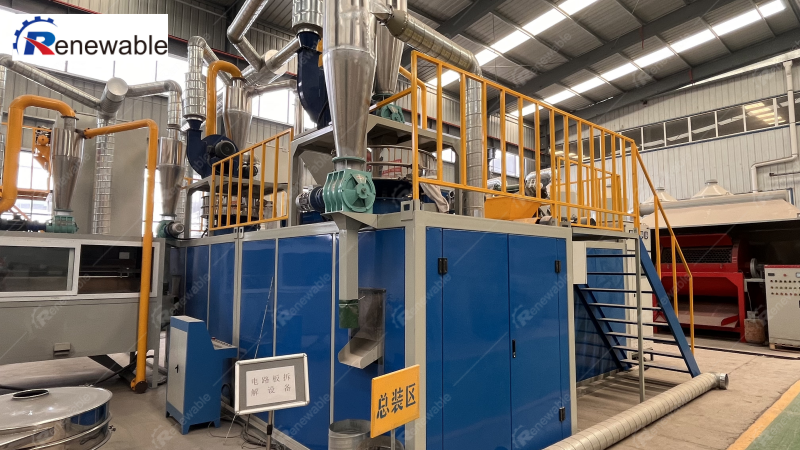 Waste circuit board recycling equipment