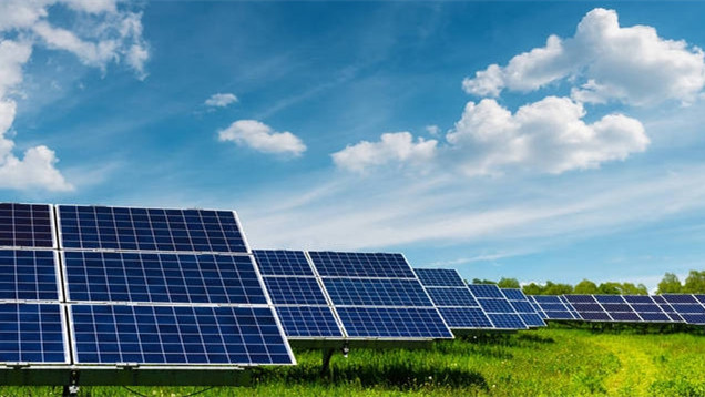 Photovoltaic panel separator